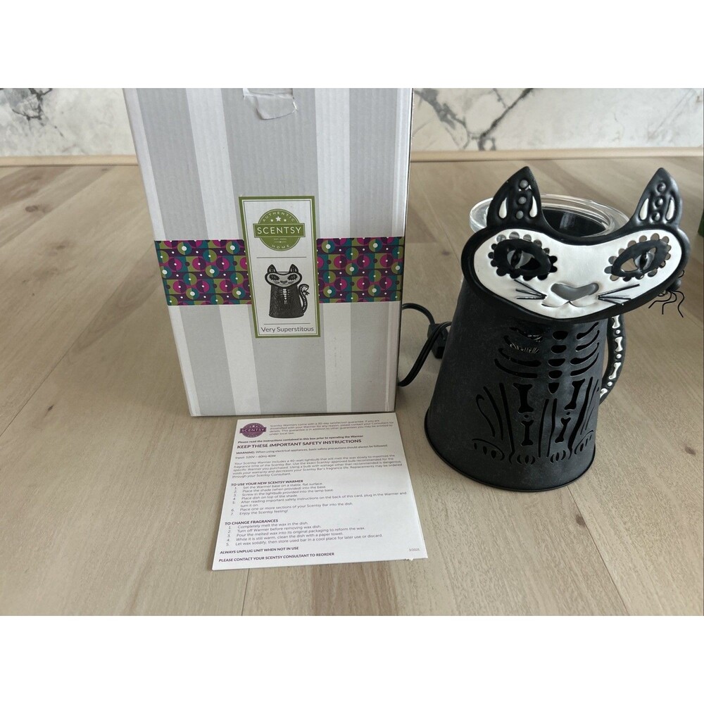 Retired Scentsy Warmer Very Superstitious Black Cat